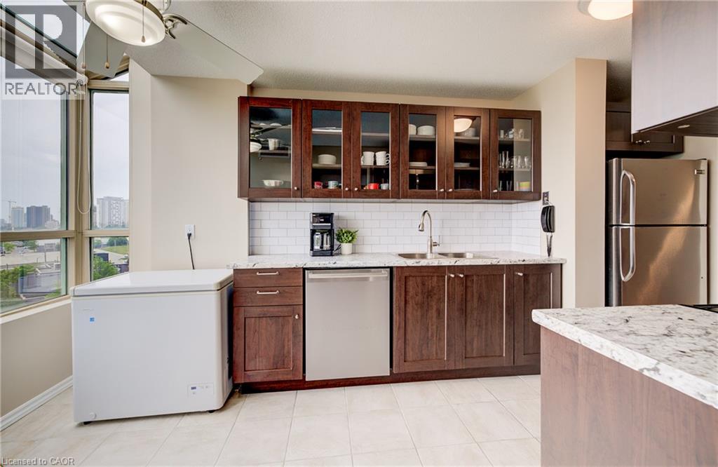 #PH14 30 BLUE SPRINGS Drive - Image 14