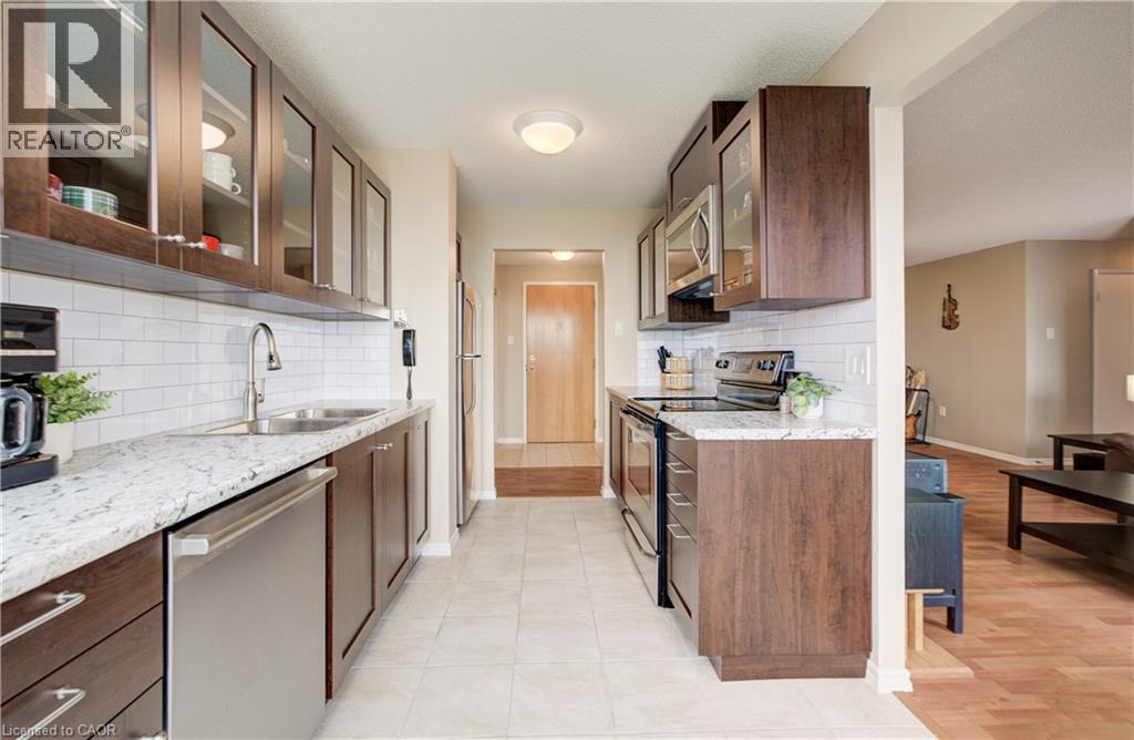 #PH14 30 BLUE SPRINGS Drive - Image 15