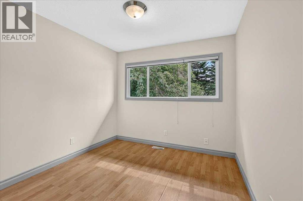 4707 Brockington Road NW, Brentwood, Calgary photo 4