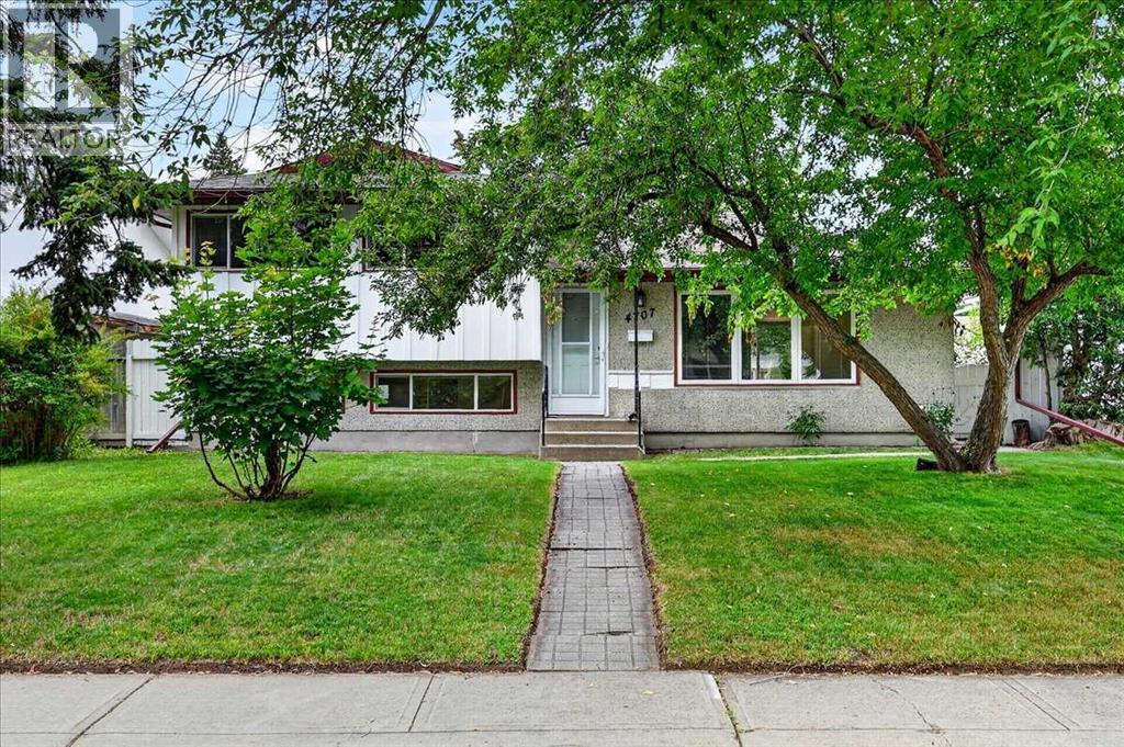 4707 Brockington Road NW, Brentwood, Calgary photo 1