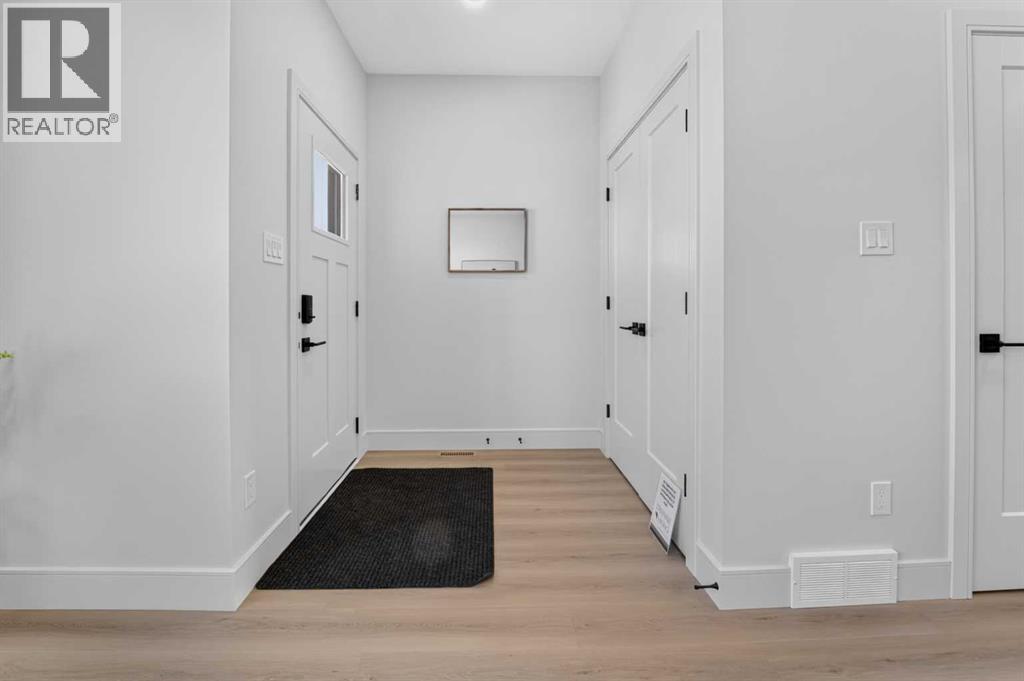 2603 16 Avenue - 4