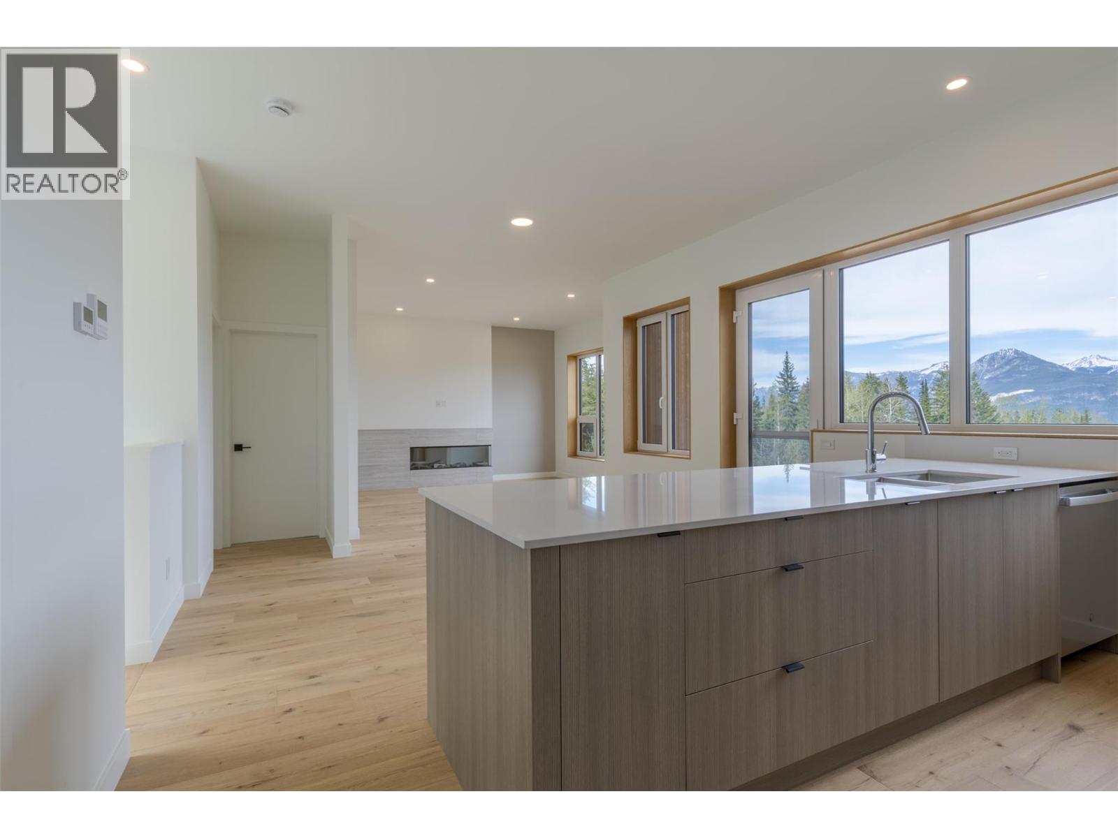 1654 HOWSE PASS - 25