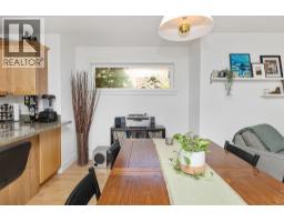 3 728 Gibsons Way, Gibsons, BC V0N1V9 Photo 10