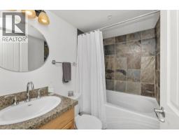 3 728 Gibsons Way, Gibsons, BC V0N1V9 Photo 32
