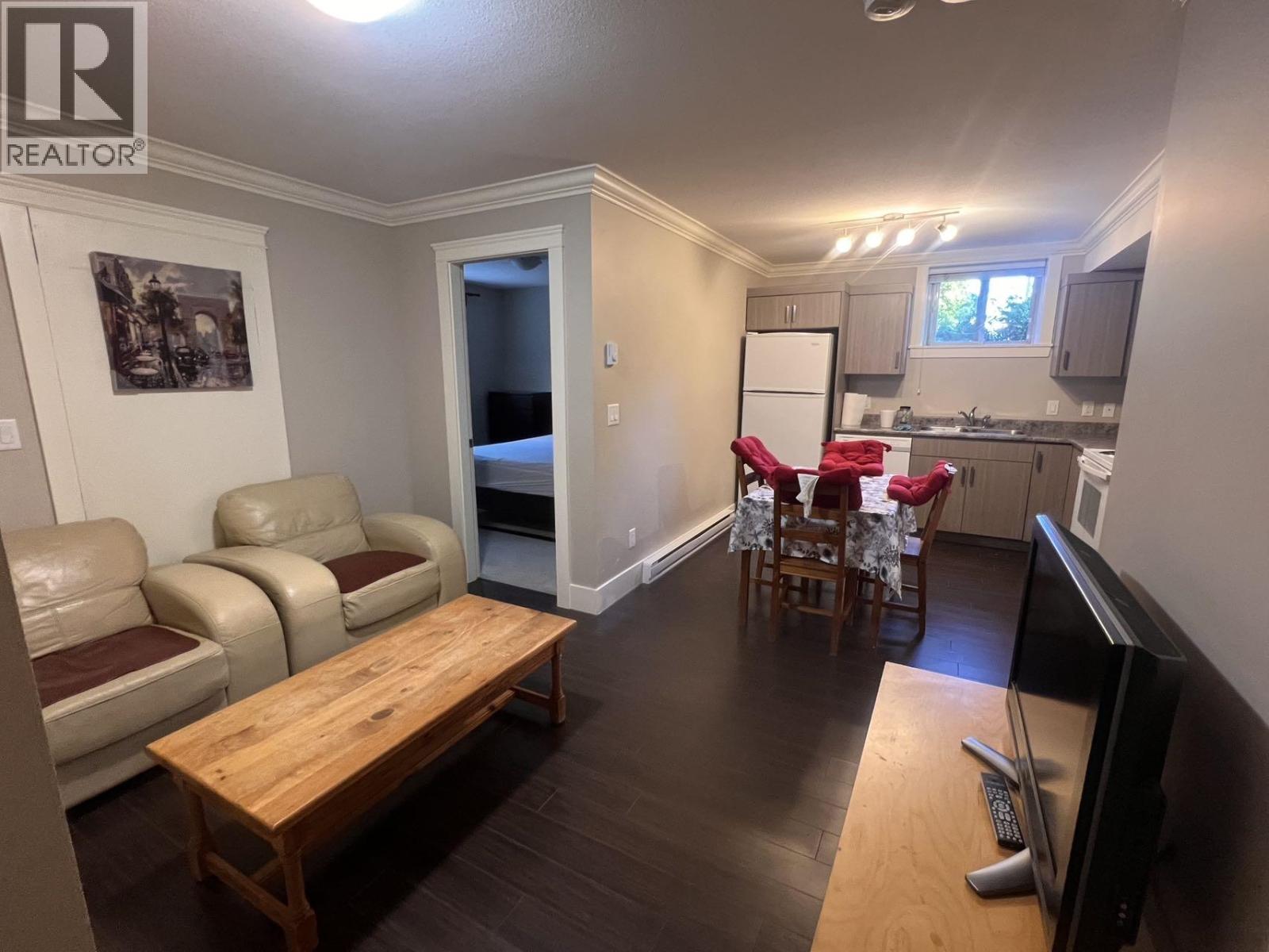 1331 GREENBANK CRT, Coquitlam, British Columbia, V3E0K6, Coquitlam, British Columbia — photo 4 of 5