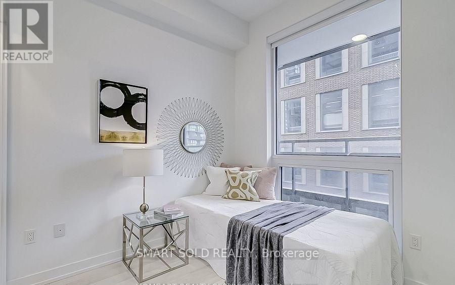 #505 39 ROEHAMPTON AVENUE - 9