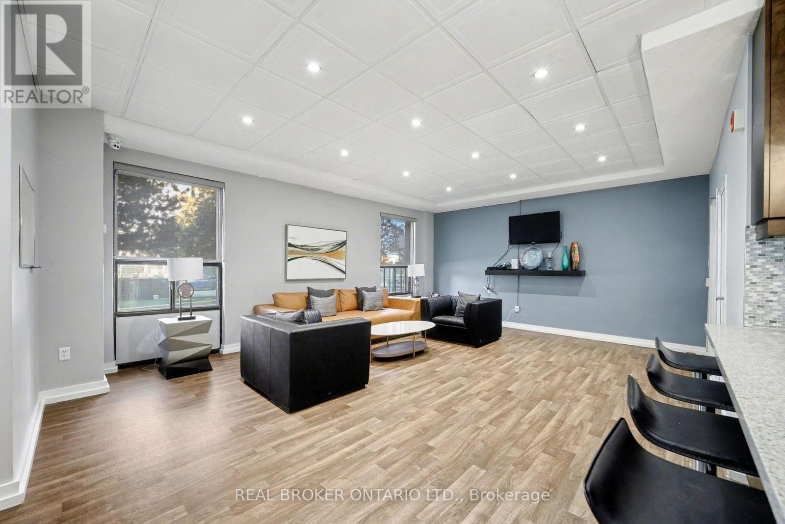 #503 100 CANYON AVENUE - 20