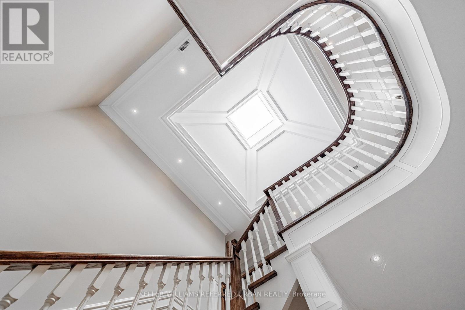 60 HAWKSBURY DRIVE - 23