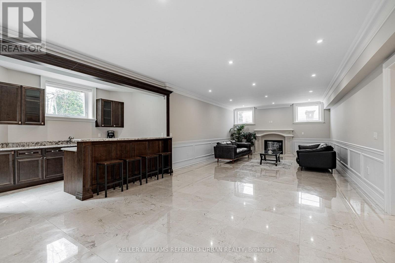 60 HAWKSBURY DRIVE - 39