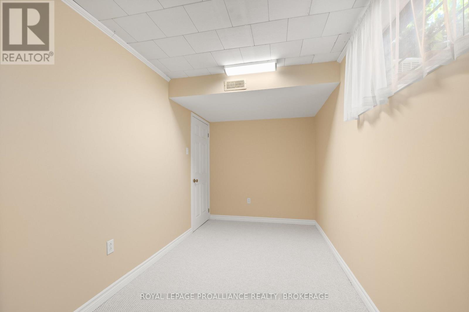 2 CHURCHILL STREET - Image 43