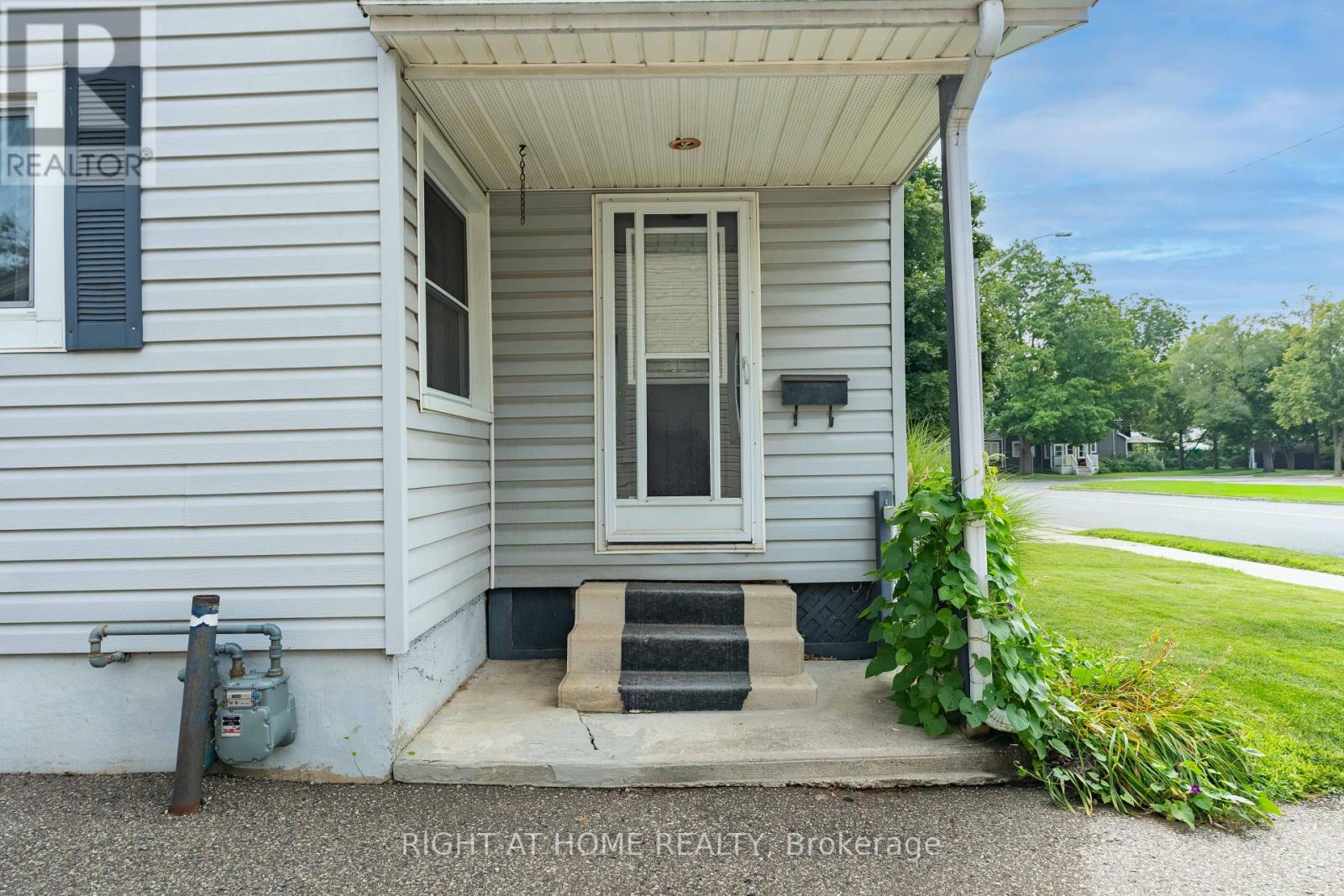 335 TALBOT STREET E, Aylmer — photo 2