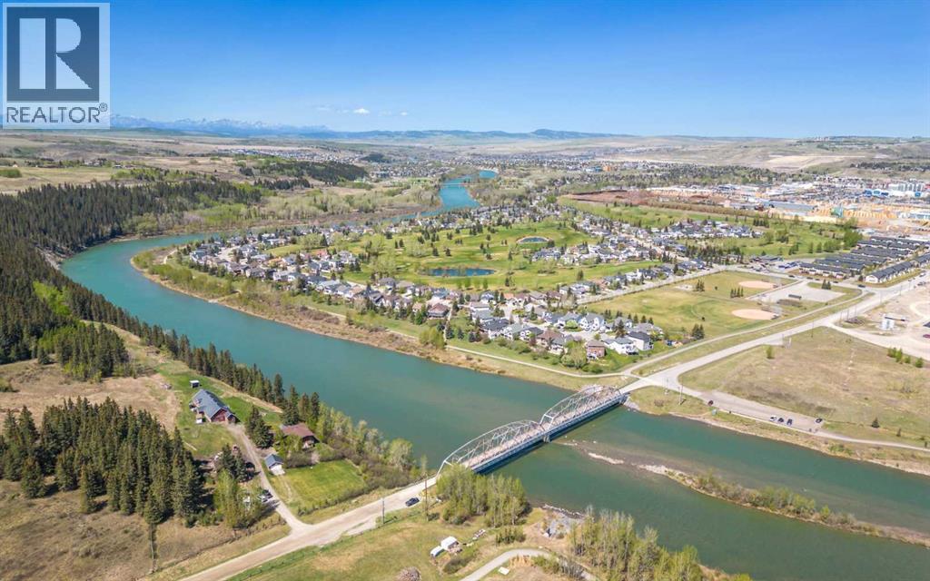 525 River Heights Drive, Cochrane