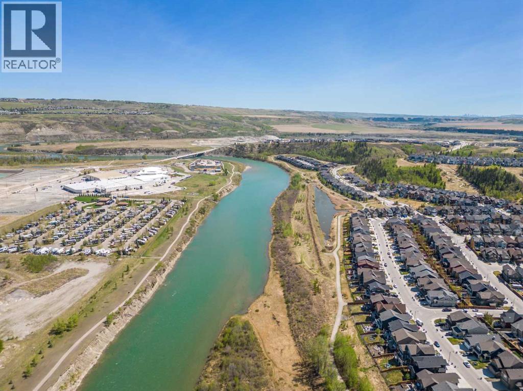525 River Heights Drive, Cochrane