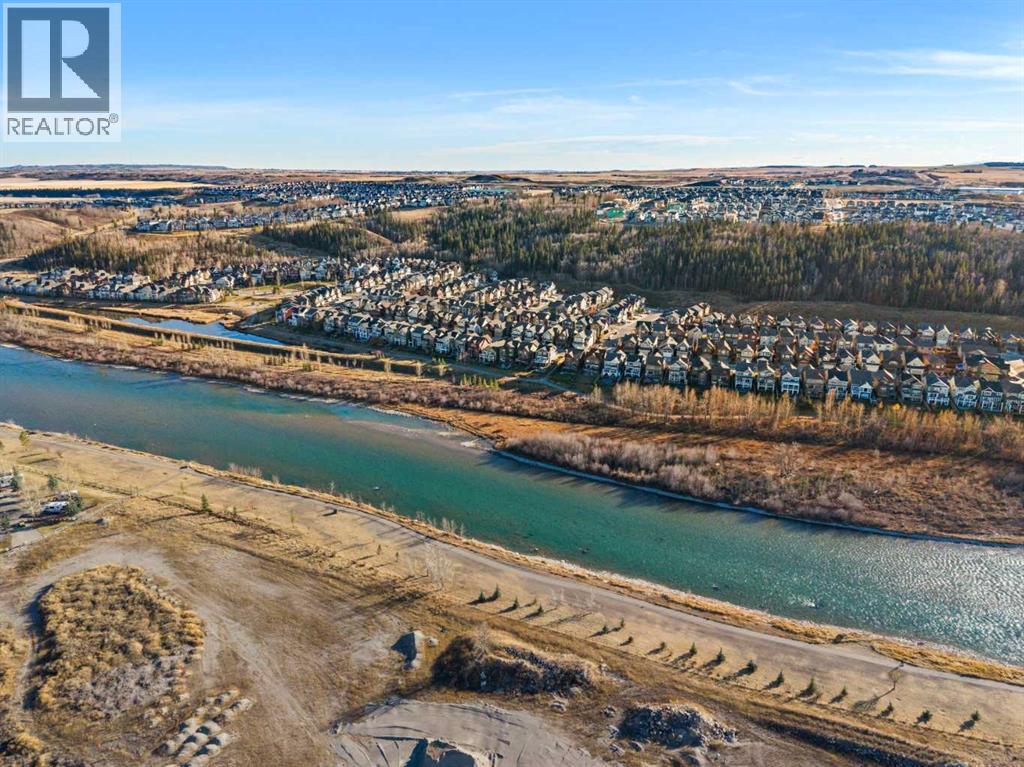 525 River Heights Drive, Cochrane
