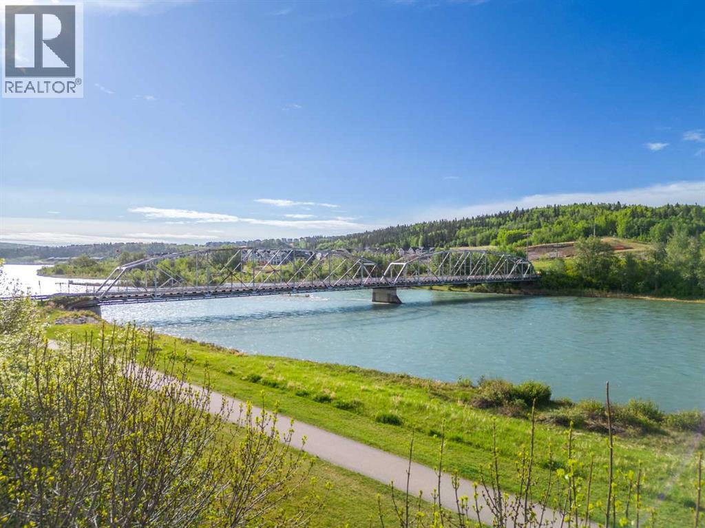 525 River Heights Drive, Cochrane