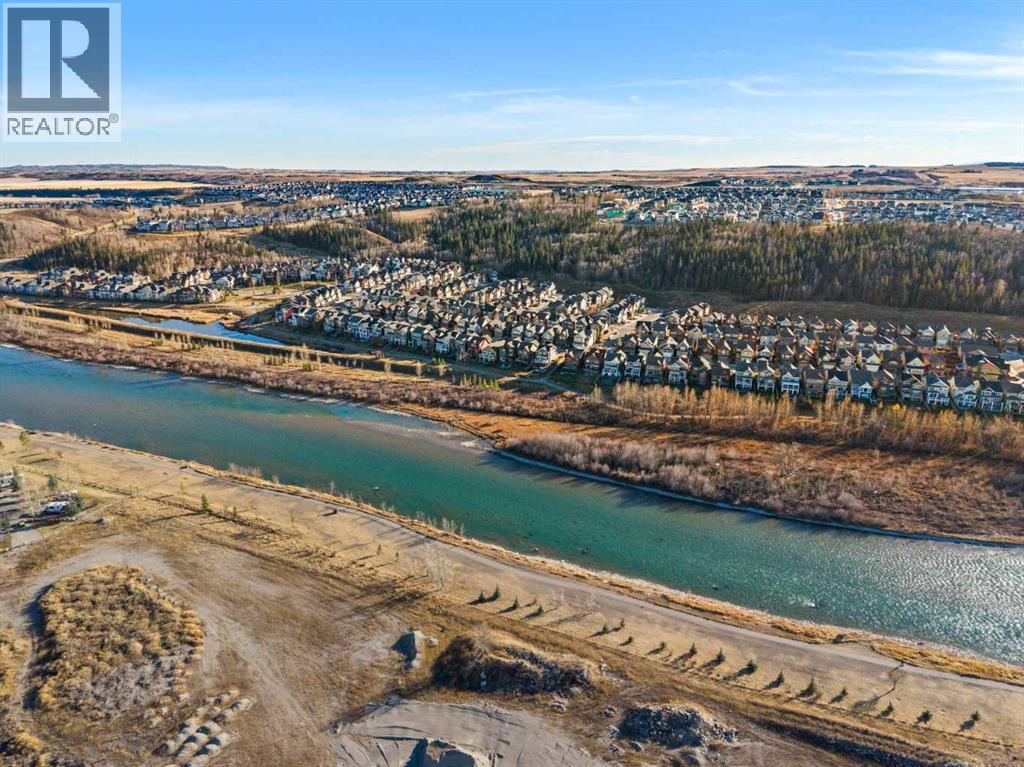 525 River Heights Drive, Cochrane