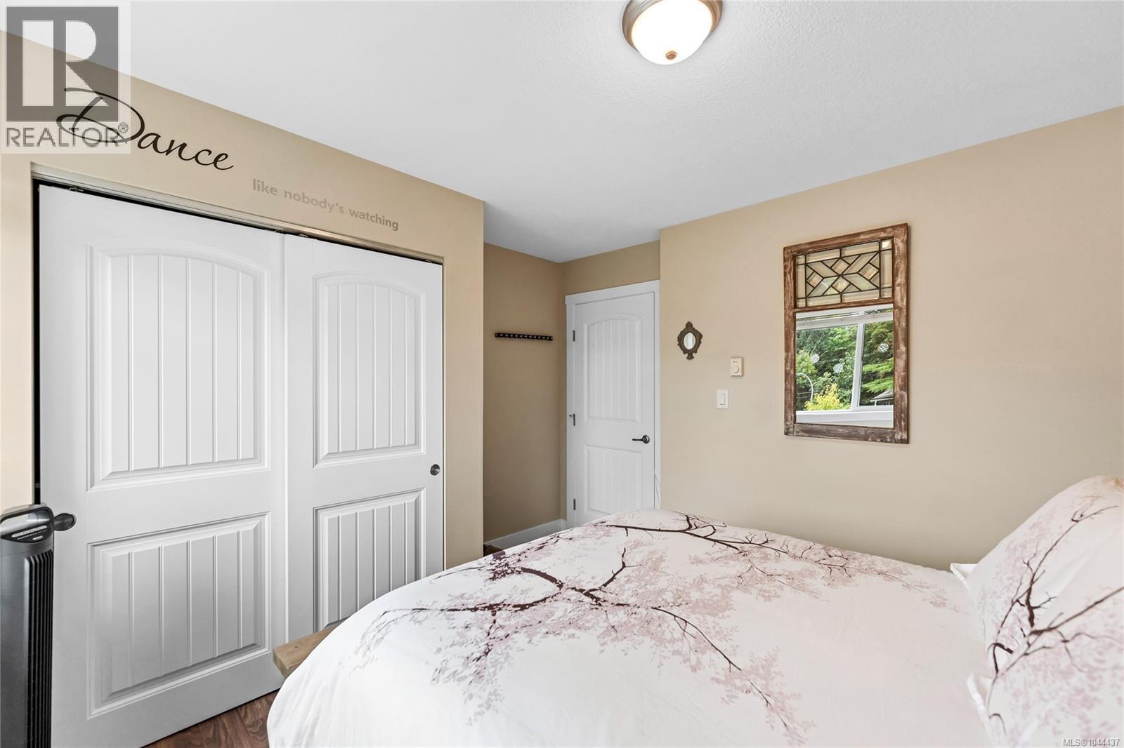 7978 Northview Dr - 16