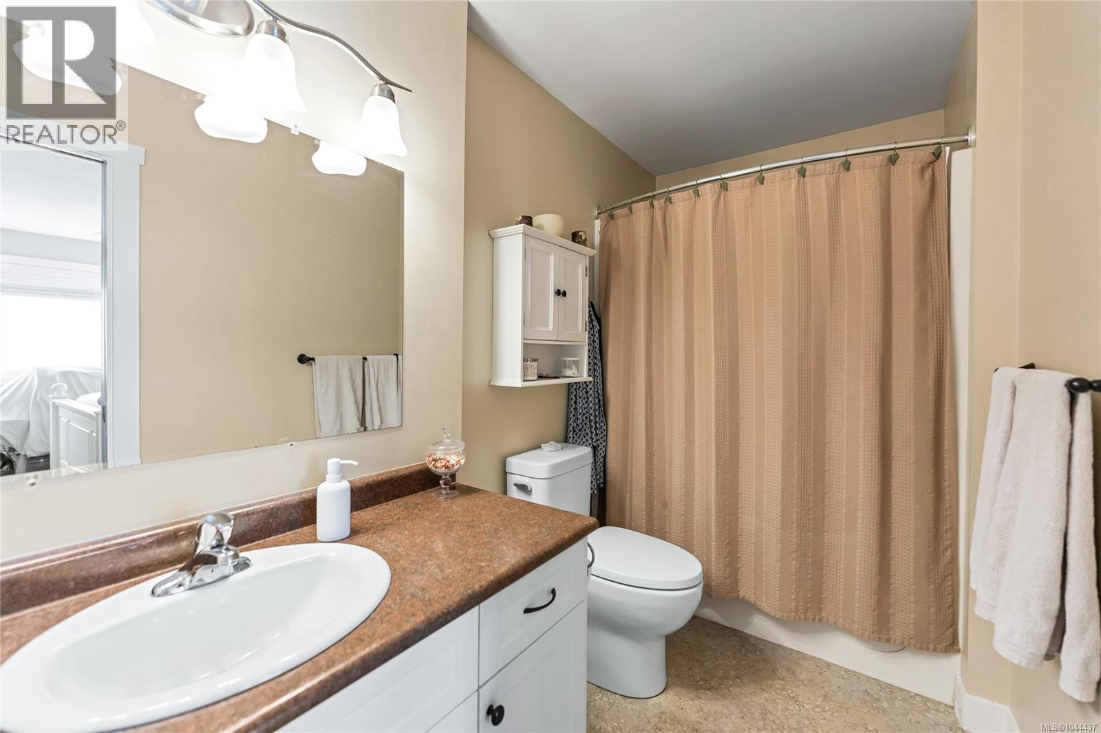 7978 Northview Dr - Image 20
