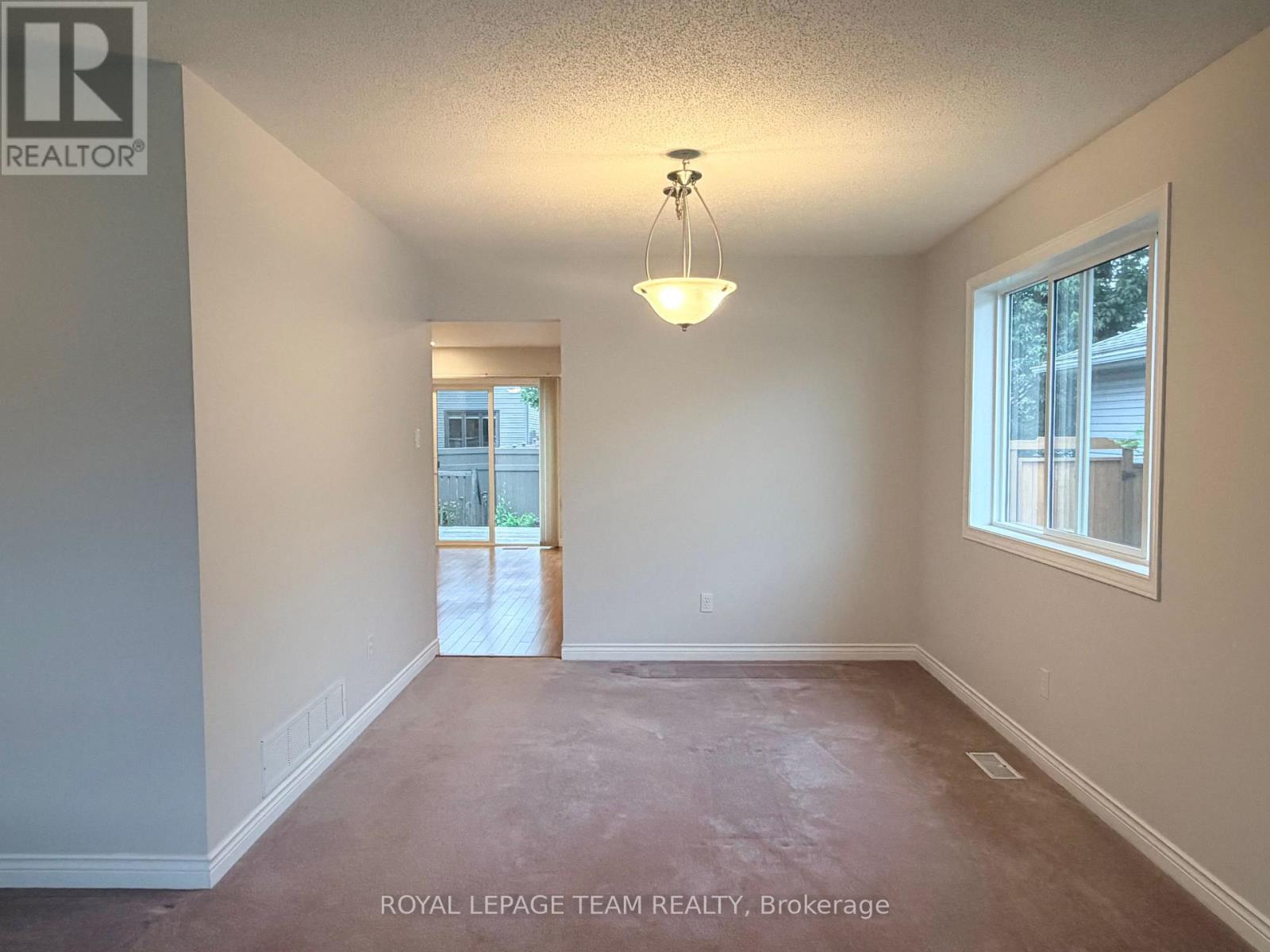 16 FAIRVIEW CRESCENT - 10