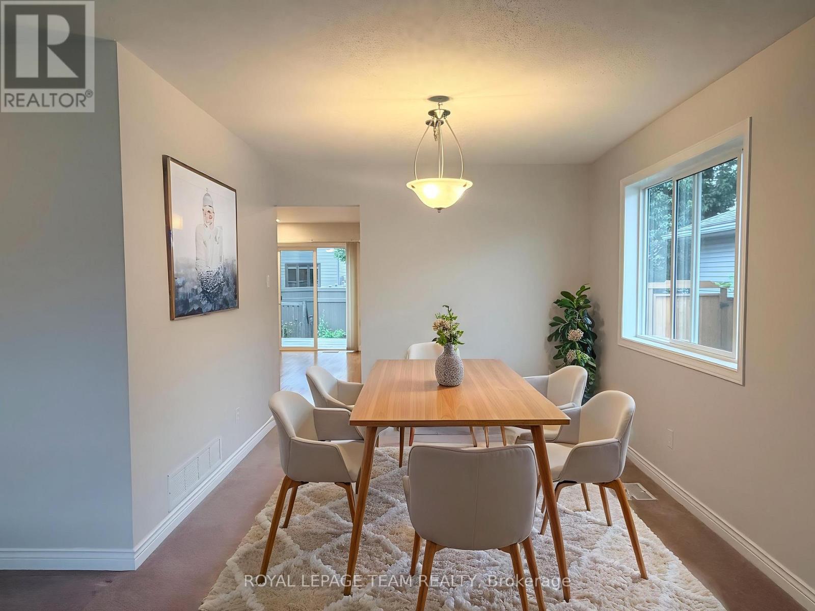 16 FAIRVIEW CRESCENT - 11