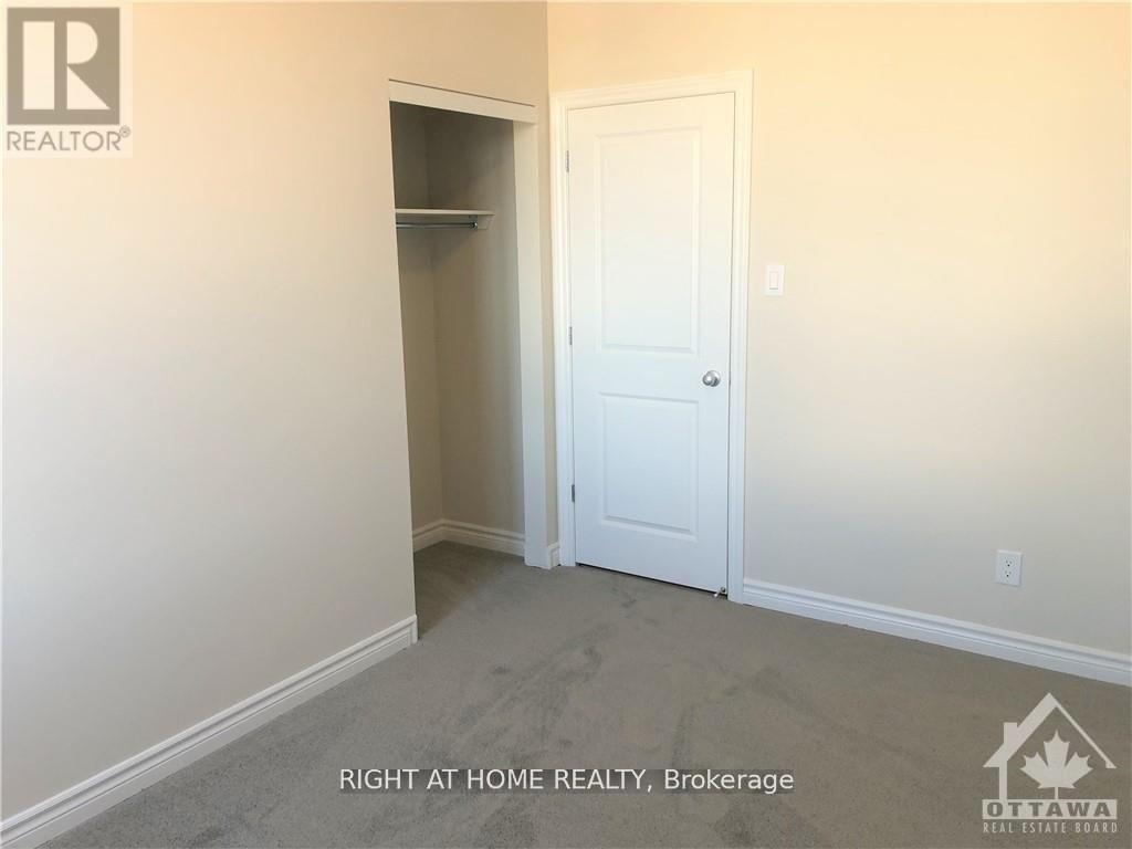 2 Bed, 2 Bath House for Rent in Ottawa – G – 735 DEARBORN PRIVATE, Ottawa – MLS# X13620552 - Image 11
