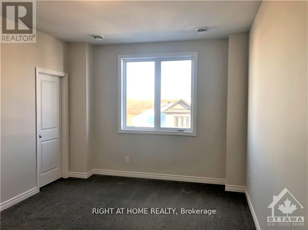 2 Bed, 2 Bath House for Rent in Ottawa – G – 735 DEARBORN PRIVATE, Ottawa – MLS# X13620552 - Image 15