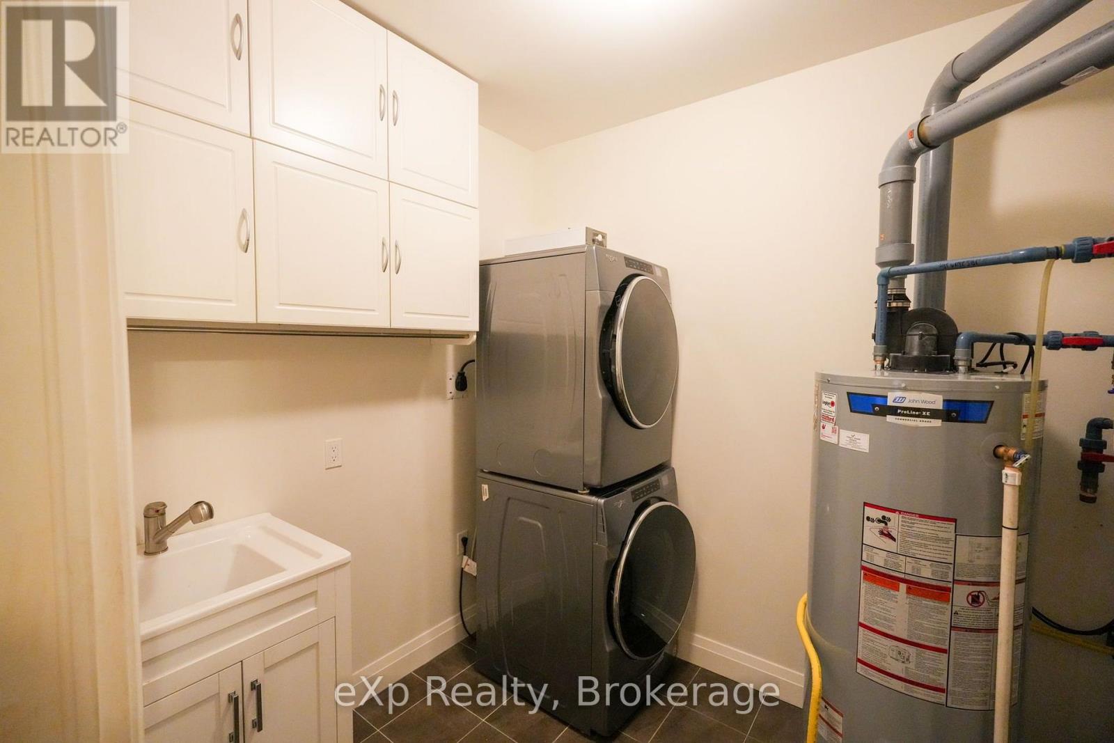 #203 80 9TH STREET E - 37