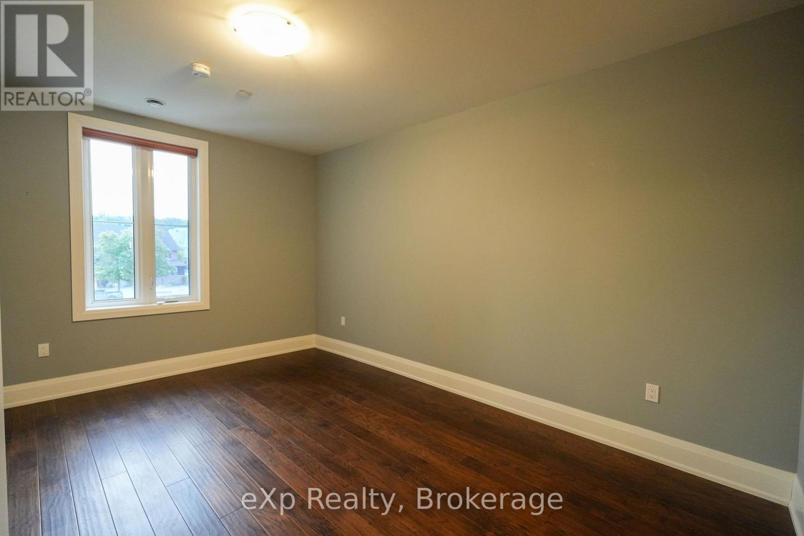 #203 80 9TH STREET E - 34