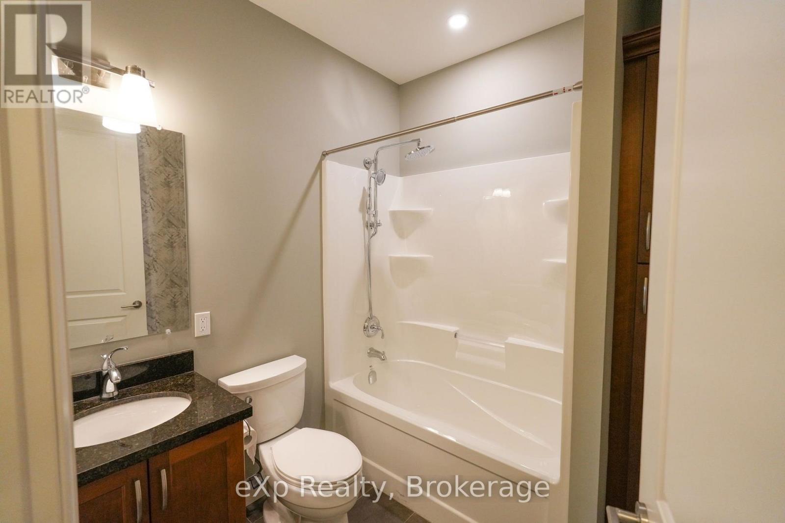#203 80 9TH STREET E - 36