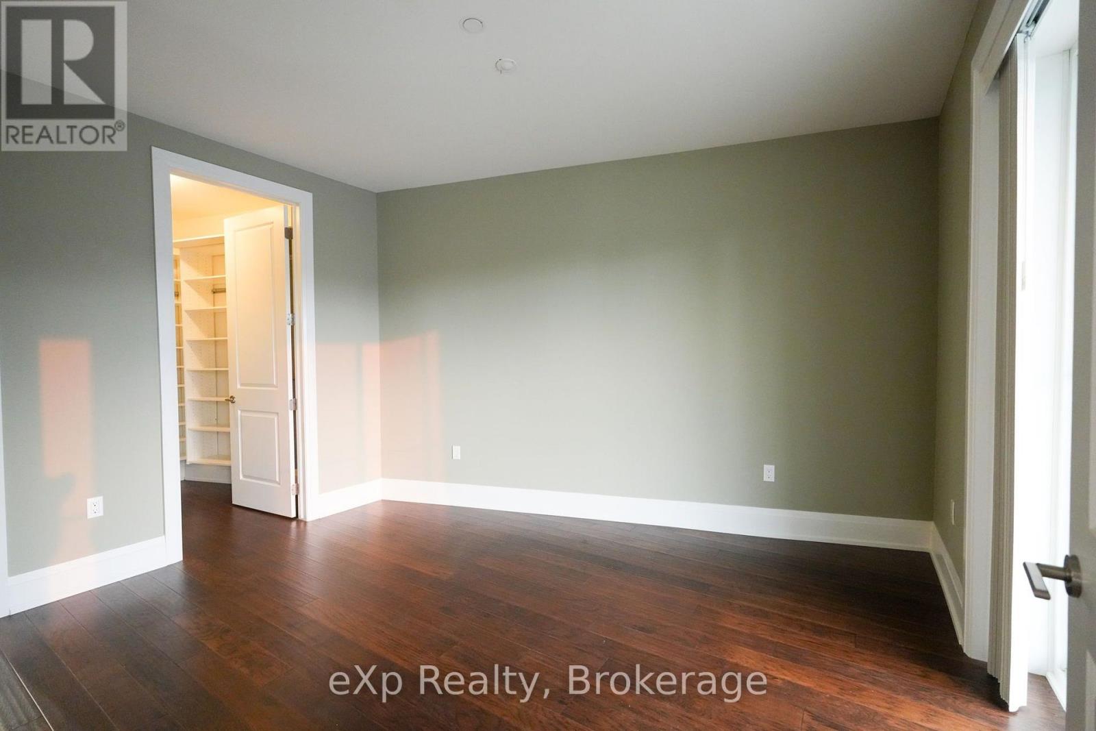 #203 80 9TH STREET E - 31