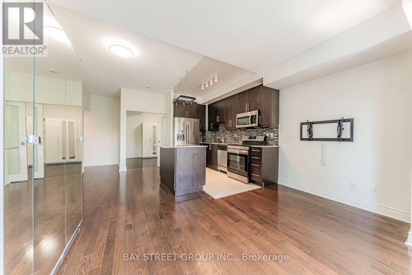 #221 31 OLIVE AVENUE - 17