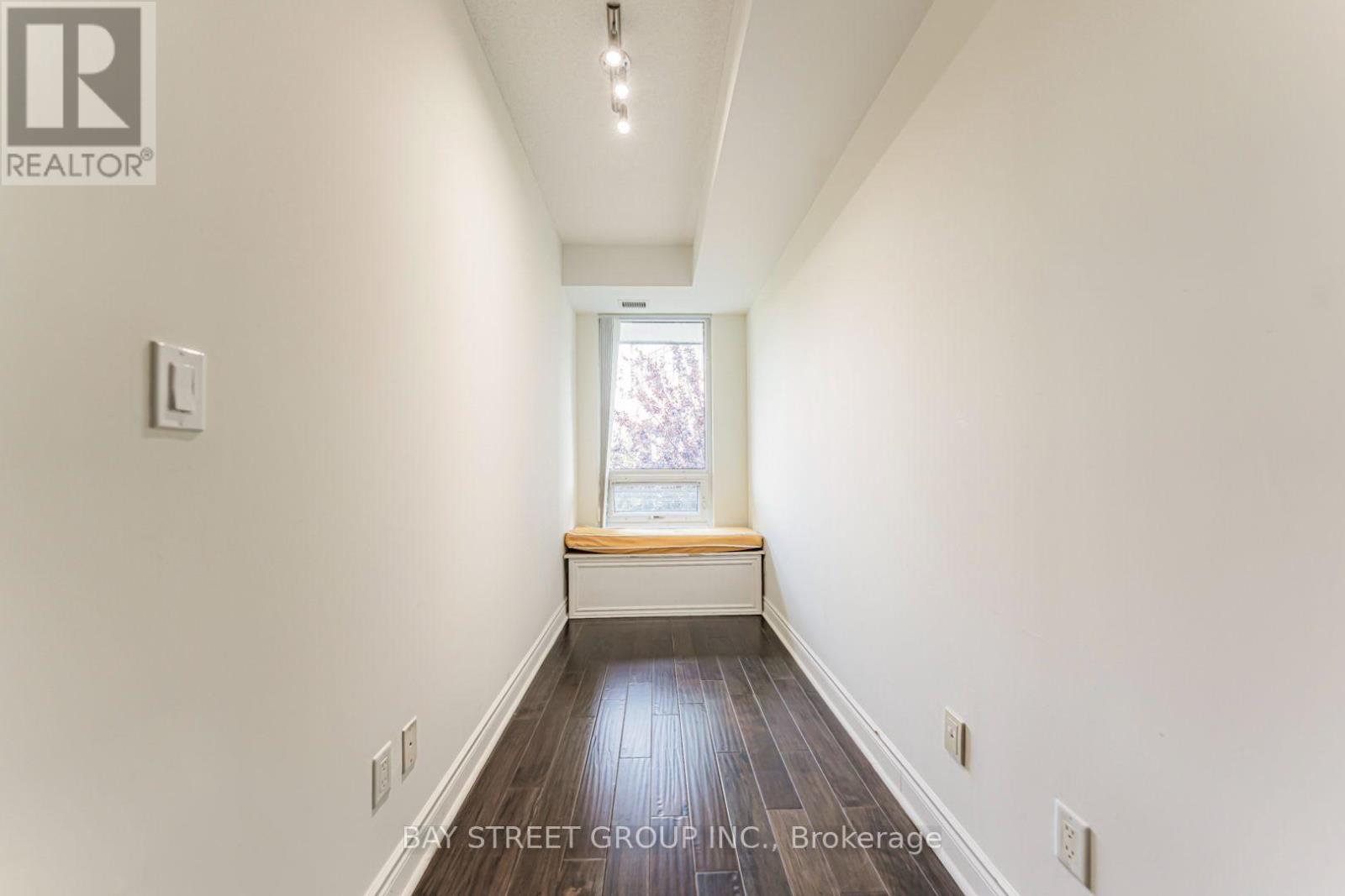 #221 31 OLIVE AVENUE - 34