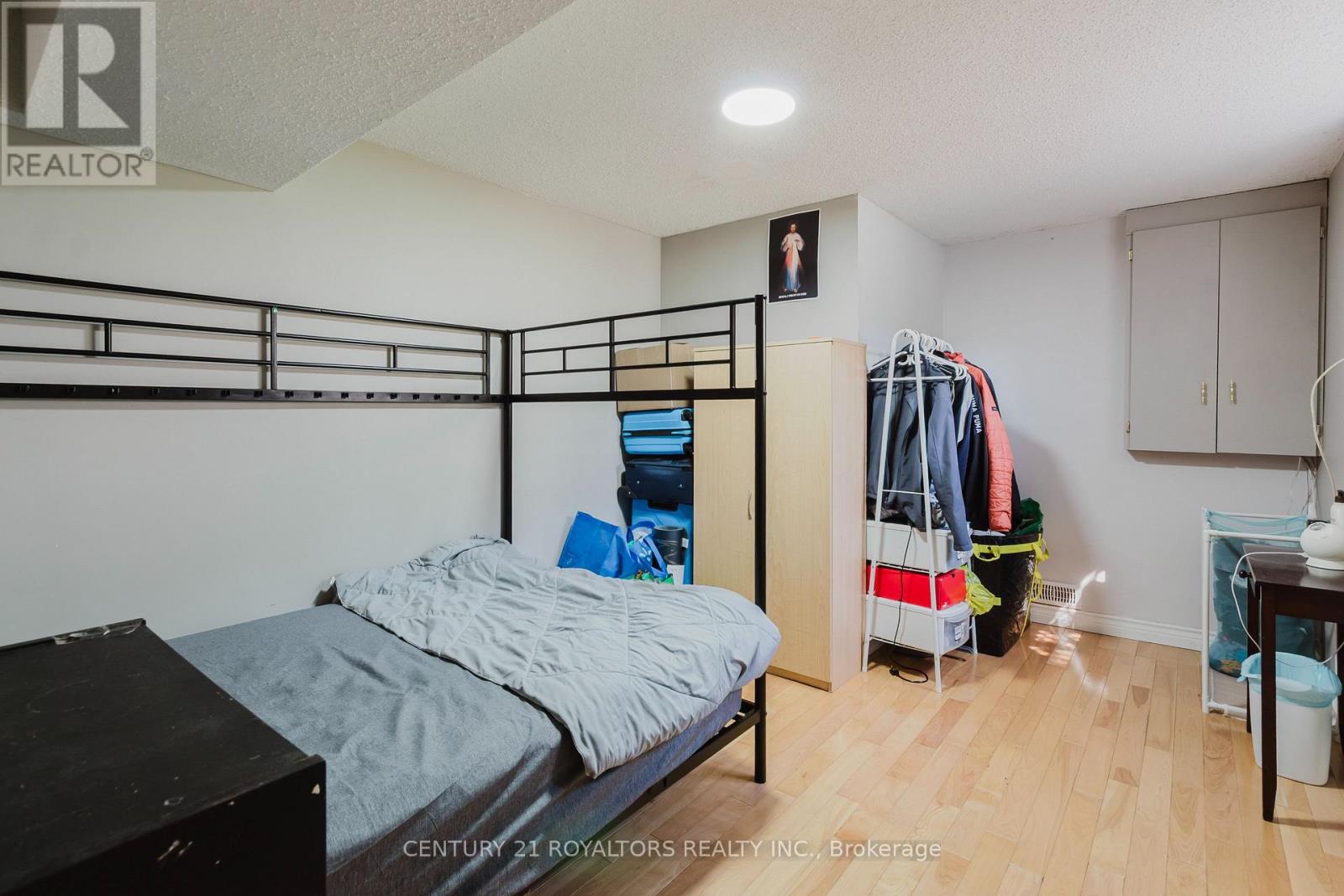 674 CHIDDINGTON AVENUE - Image 23