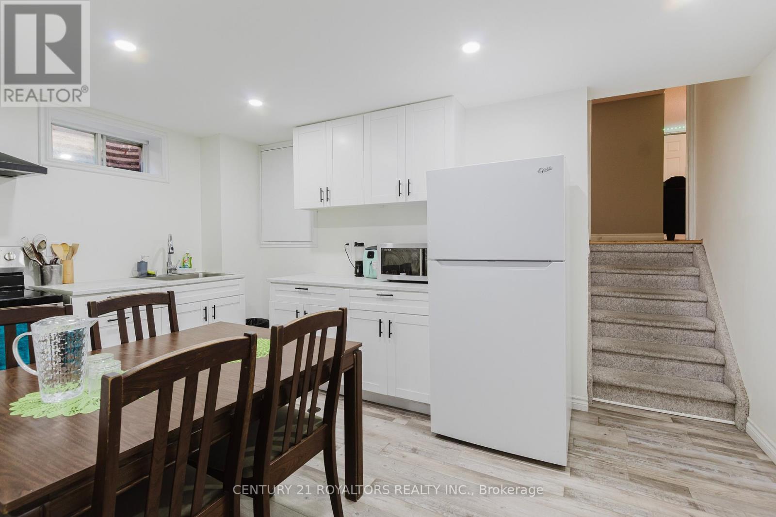 674 CHIDDINGTON AVENUE - Image 27
