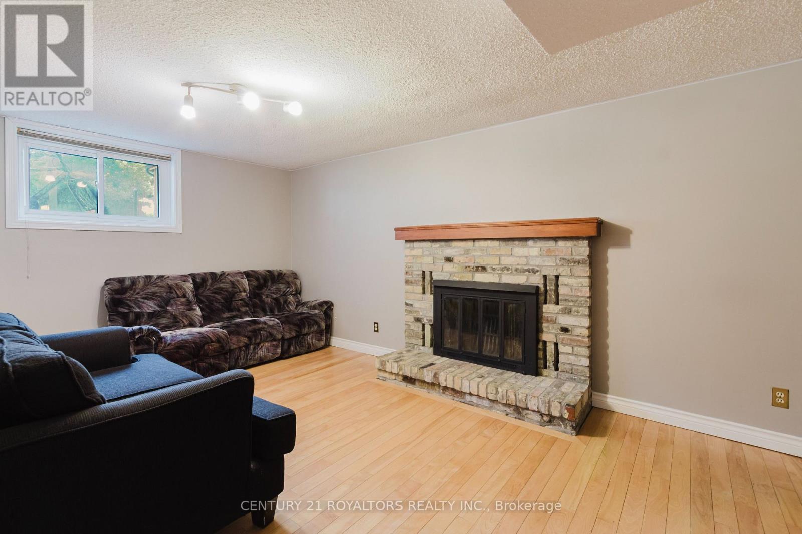 674 CHIDDINGTON AVENUE - Image 20