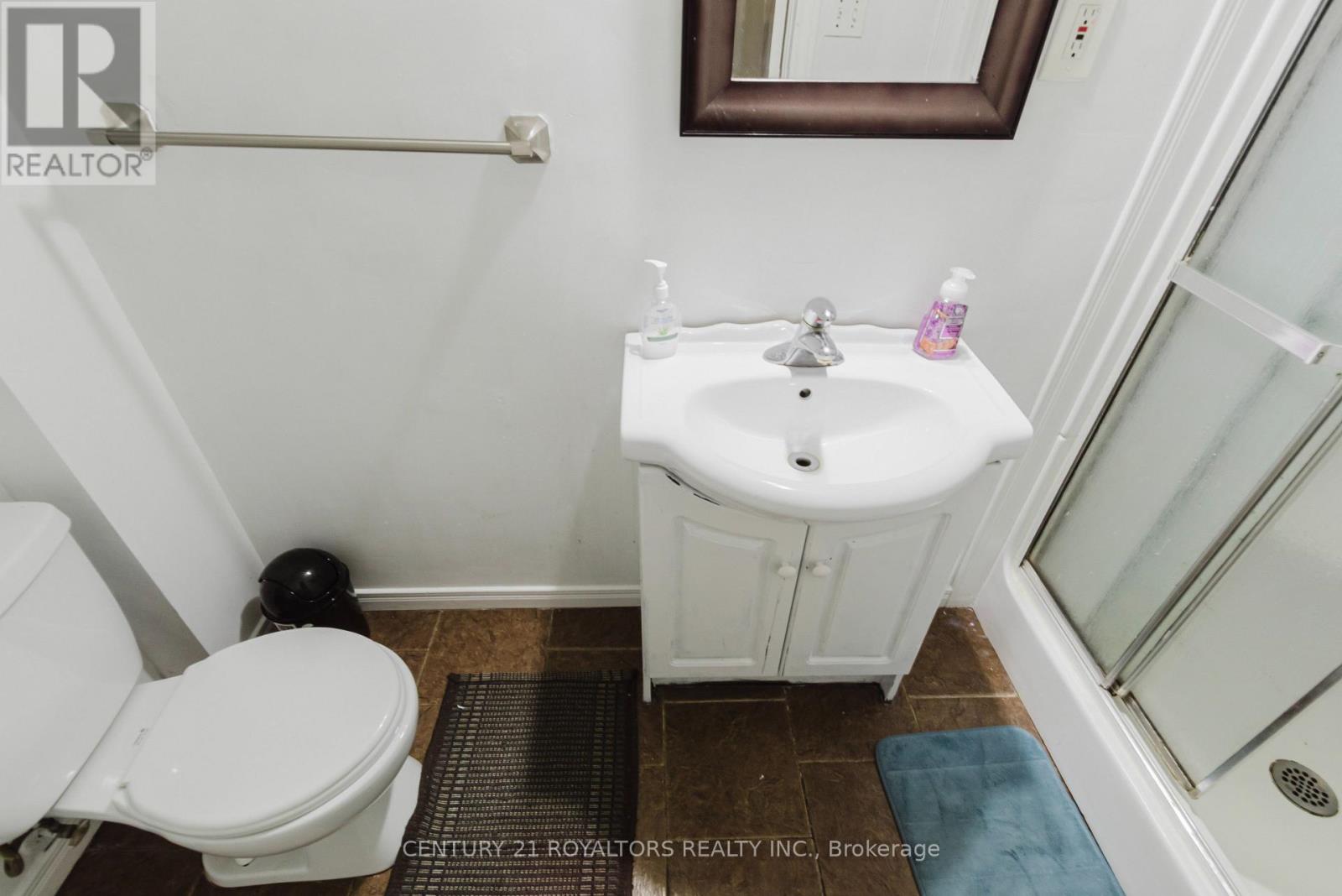 674 CHIDDINGTON AVENUE - Image 24