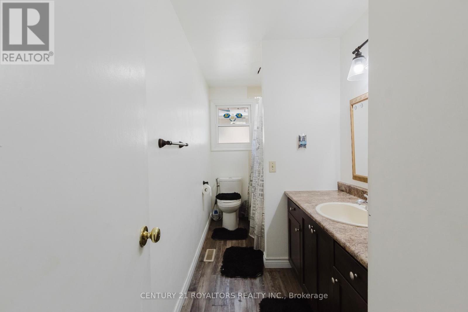 674 CHIDDINGTON AVENUE - Image 30