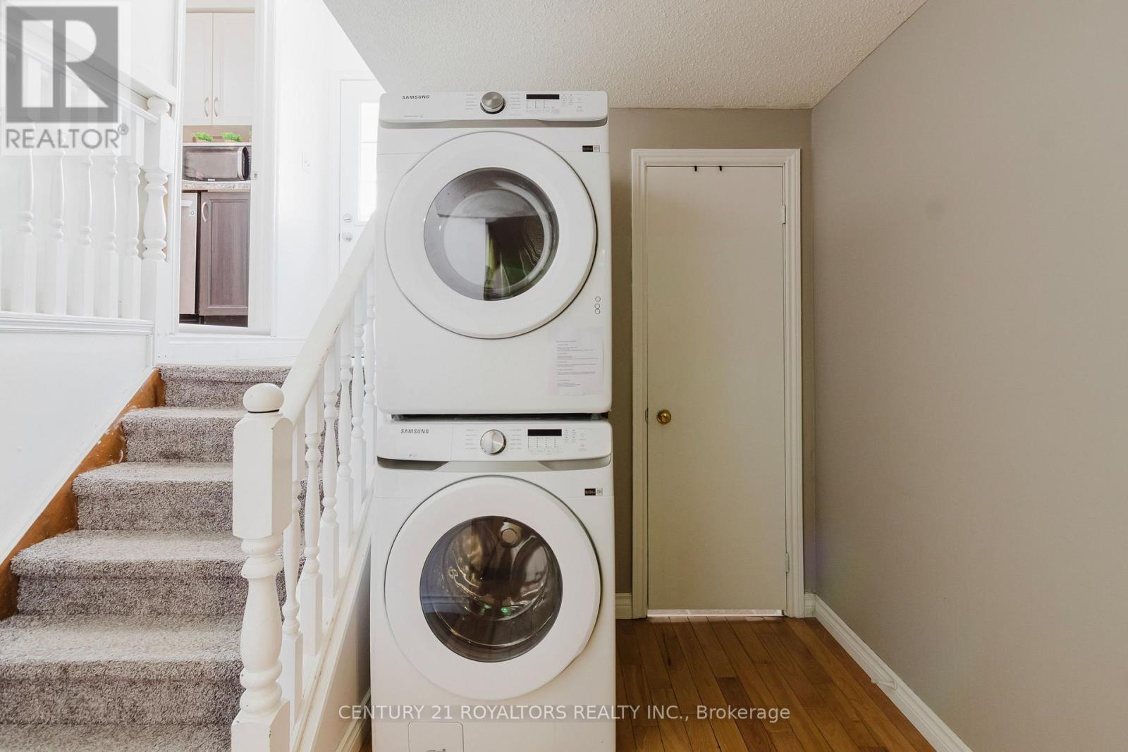 674 CHIDDINGTON AVENUE - Image 25