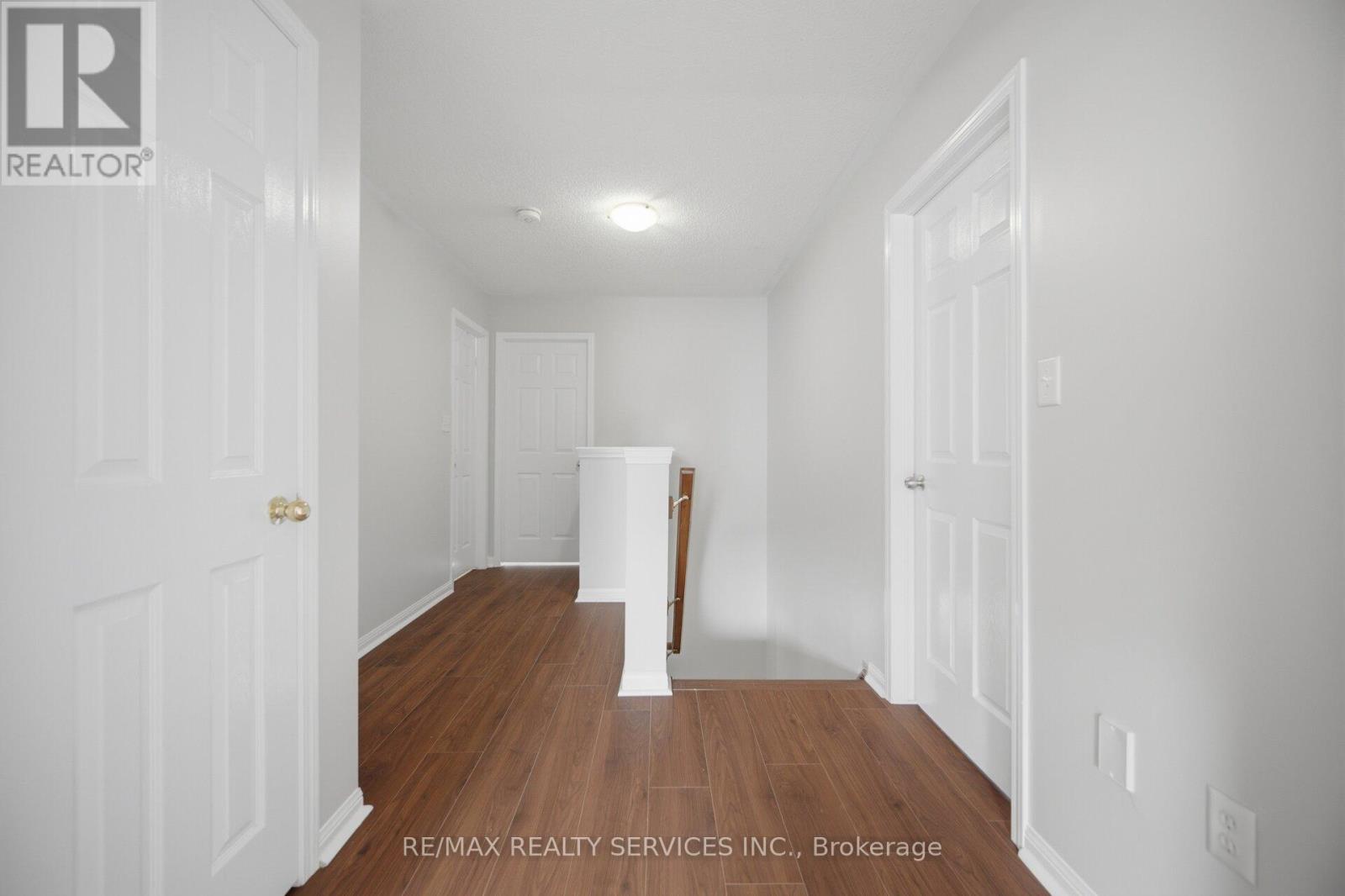9 OLLIE AVENUE - 21