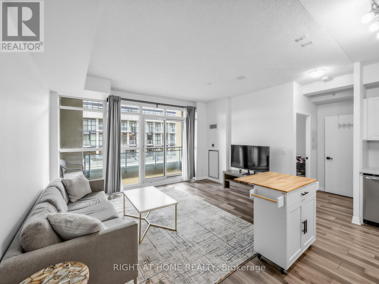 #208 155 LEGION ROAD N - 5