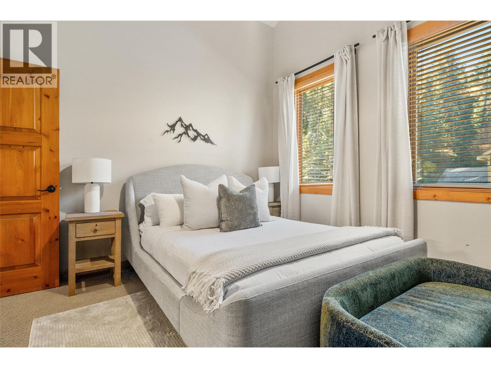 1802 GREYWOLF Drive - Image 31