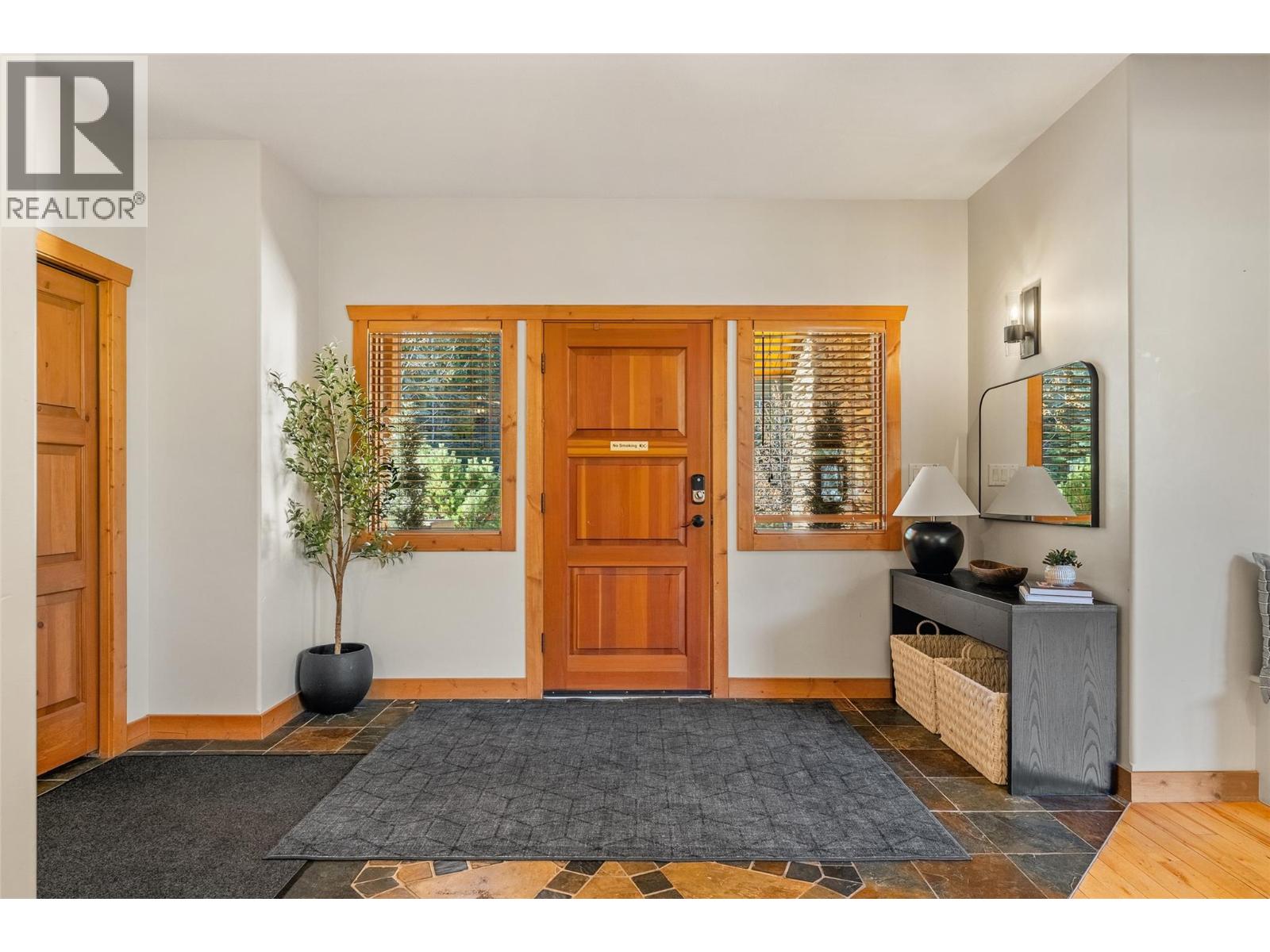 1802 GREYWOLF Drive - Image 18