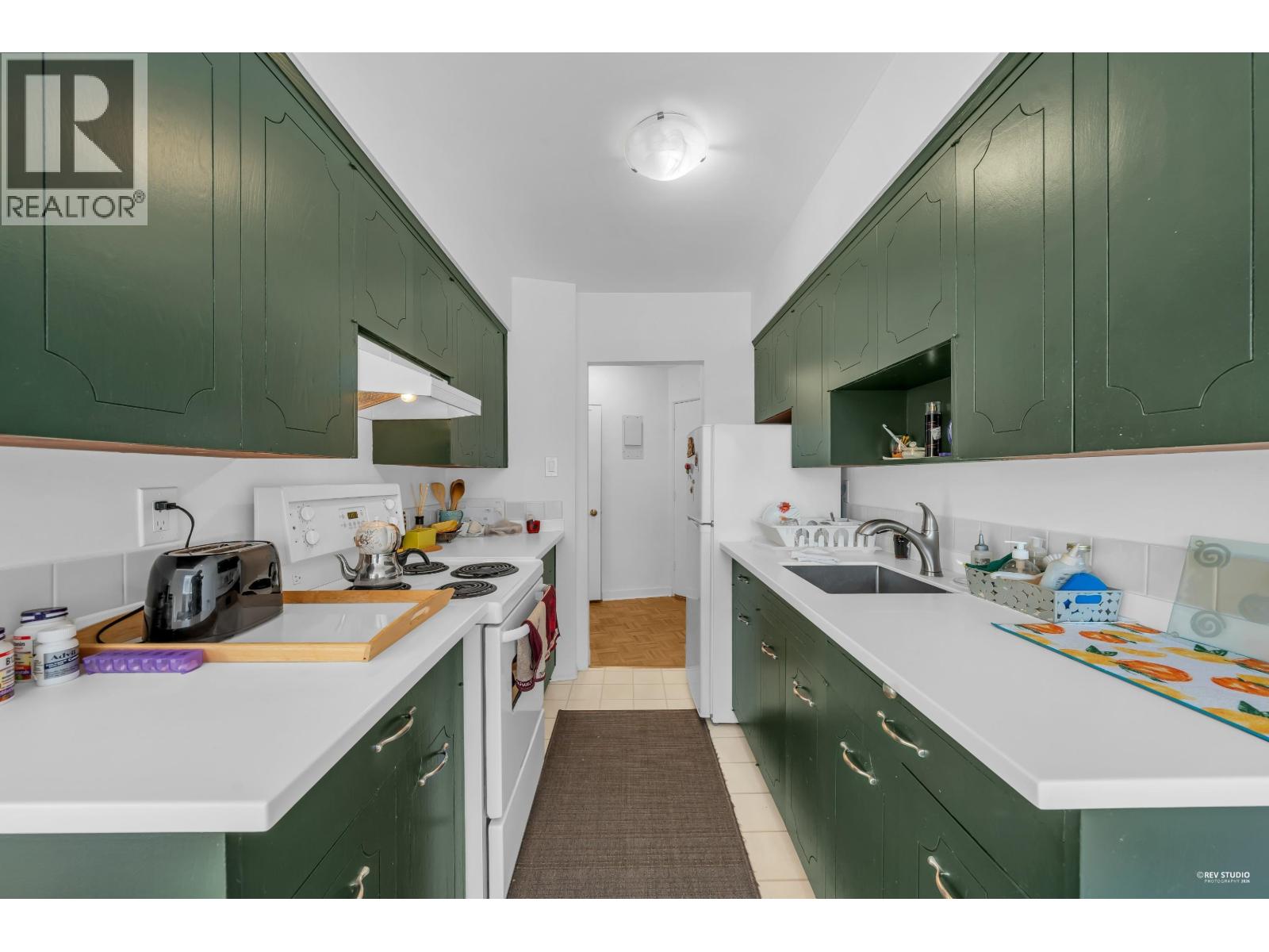 404 1930 MARINE DRIVE, West Vancouver