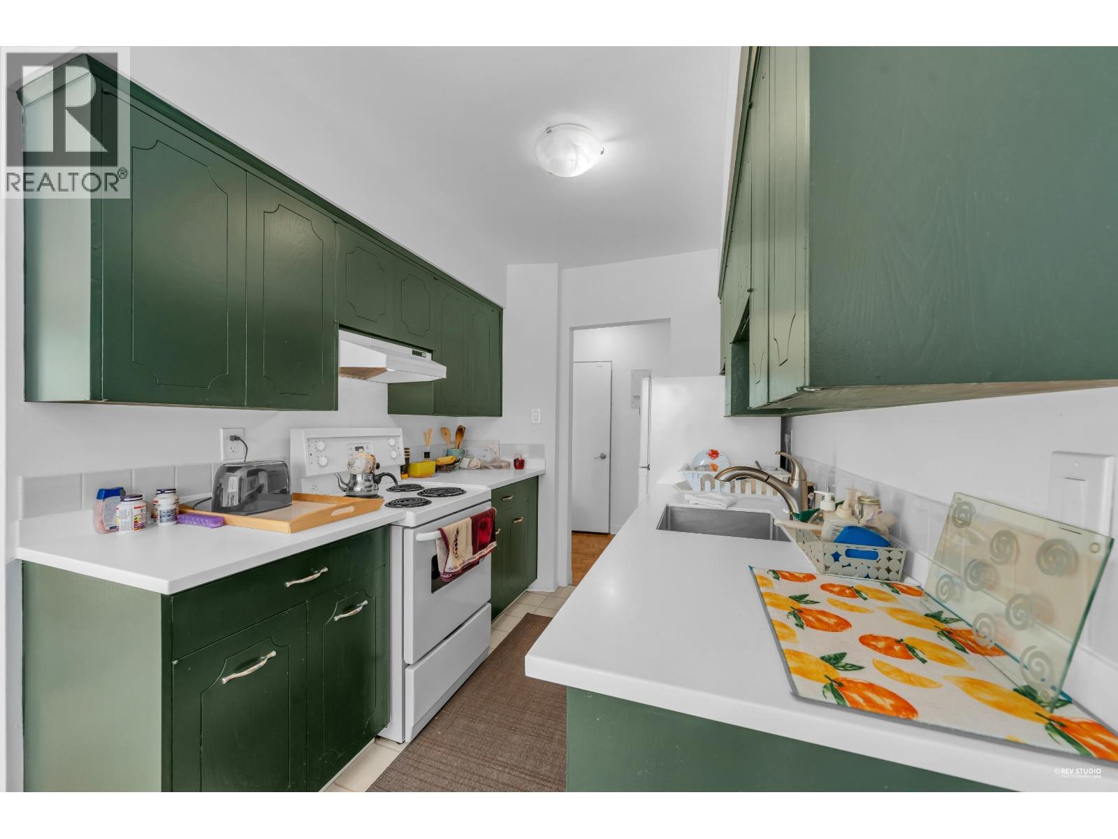 404 1930 MARINE DRIVE, West Vancouver