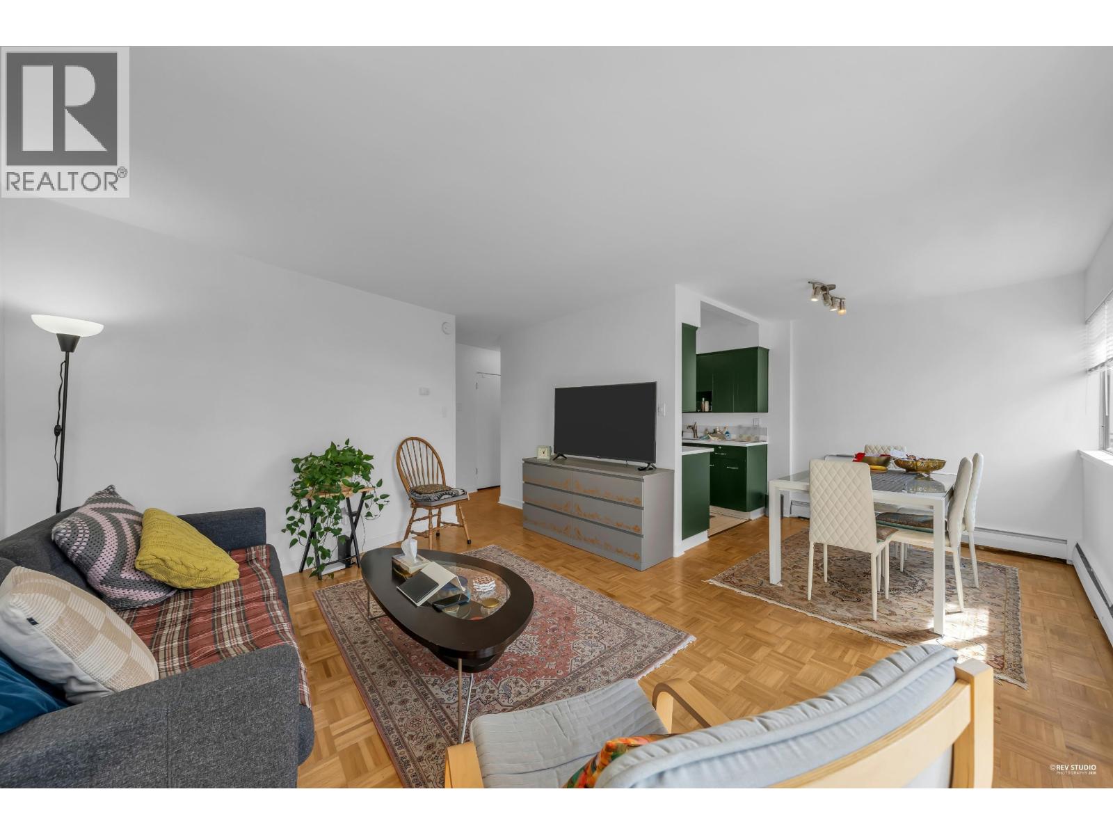 404 1930 MARINE DRIVE, West Vancouver
