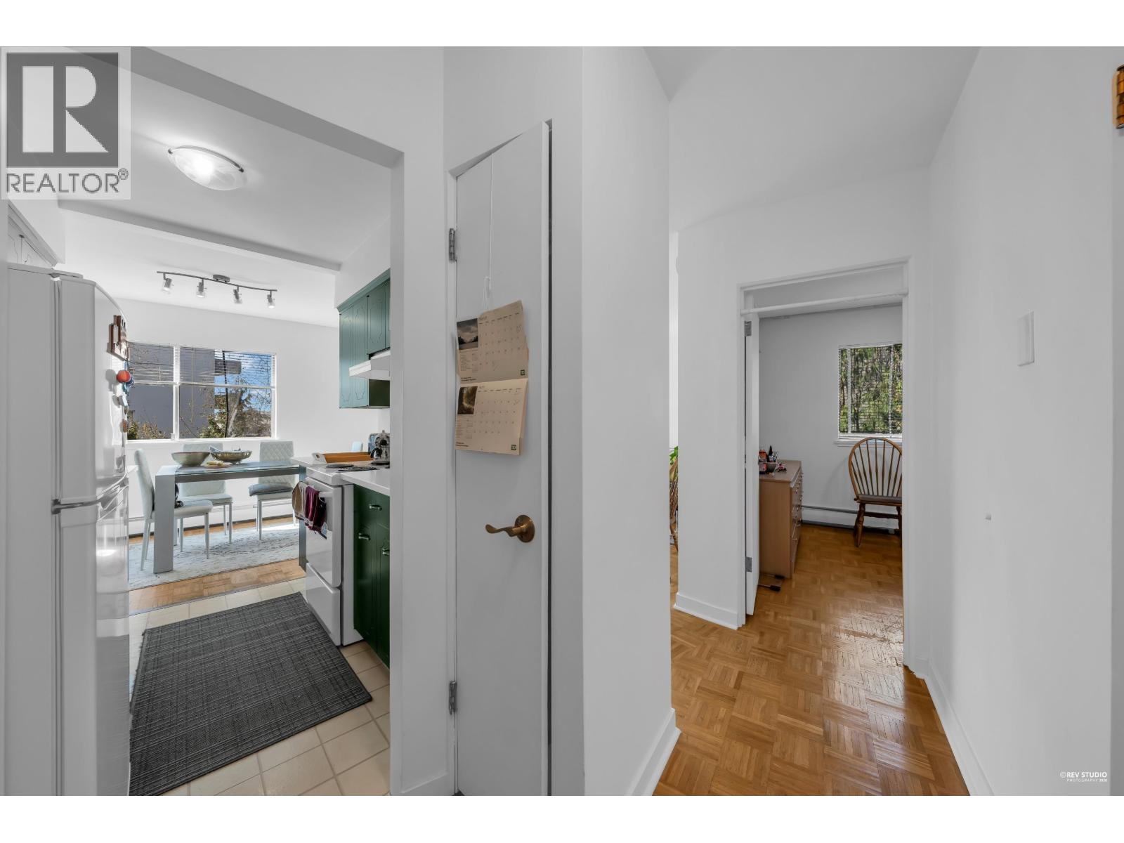 404 1930 MARINE DRIVE, West Vancouver