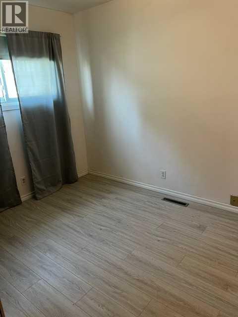 5005 47 Avenue - Image 13