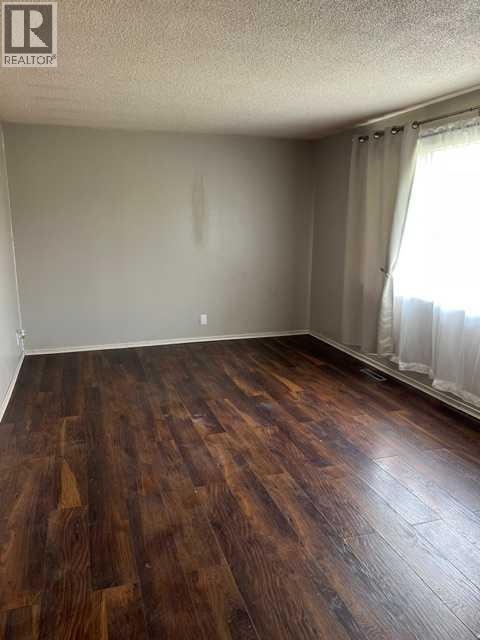 5005 47 Avenue - Image 11