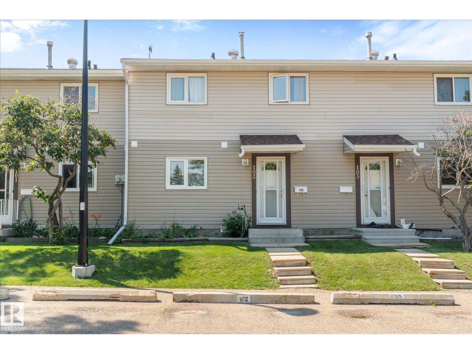 102 SPRUCE GL, City Centre, Spruce Grove photo 2