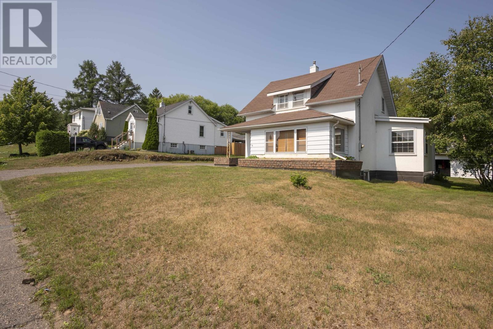 34 Knight ST - 2